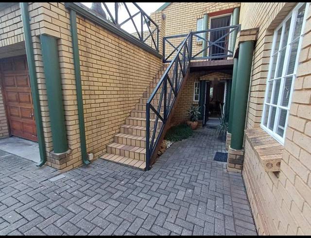 2 BEDROOM TOWNHOUSE FOR SALE IN WAPADRAND